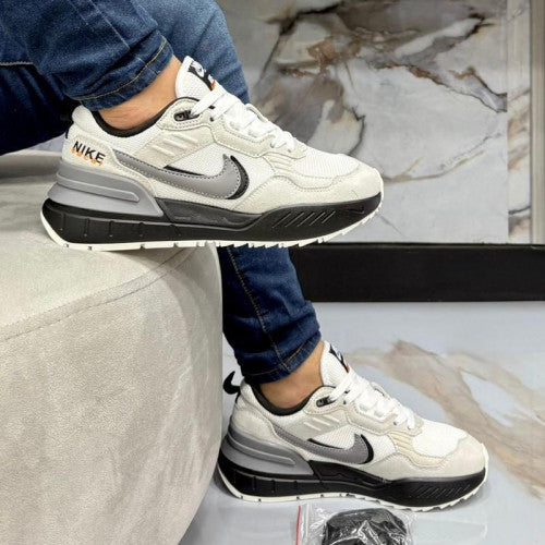 NIKE SACAY BLANCA 40 GRIS