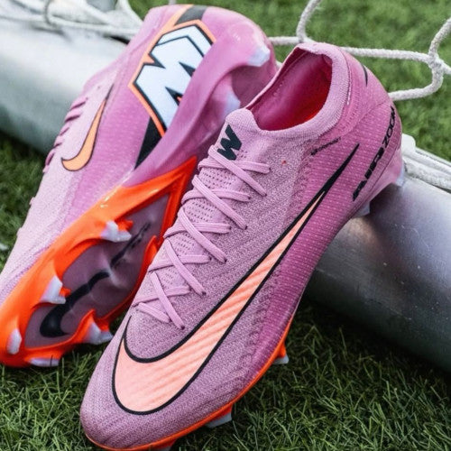 NIKE GUAYO 44 MORADO