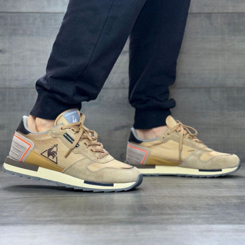 LE COQ SPORTIF HOMBRE sneakers in khaki, stylish design perfect for casual wear.
